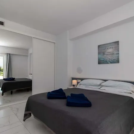 Club Atlantis 91 - Two Bed * 아데제