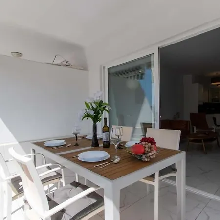 Club Atlantis 91 - Two Bed אדחה